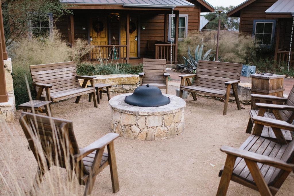 Hotel Camp Lucy Dripping Springs Exterior foto