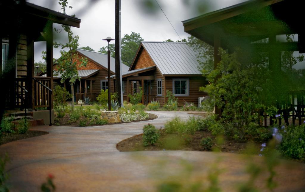 Hotel Camp Lucy Dripping Springs Exterior foto