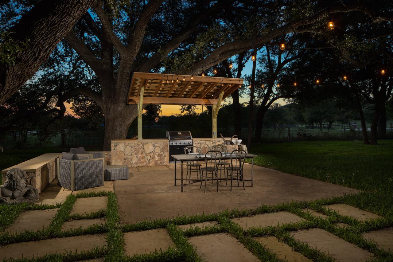 Hotel Camp Lucy Dripping Springs Exterior foto