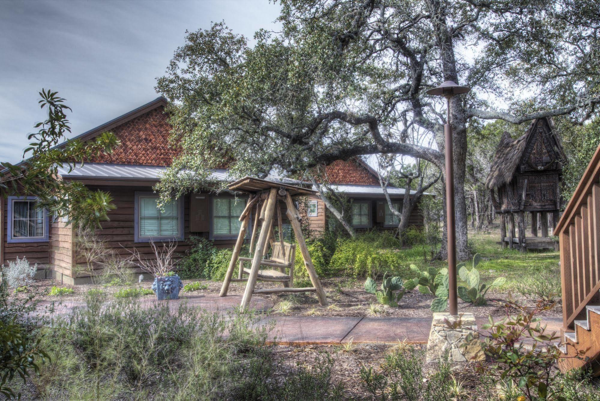 Hotel Camp Lucy Dripping Springs Exterior foto