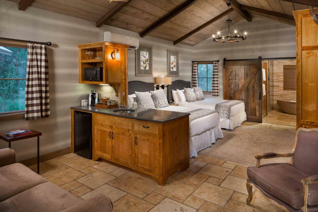 Hotel Camp Lucy Dripping Springs Exterior foto