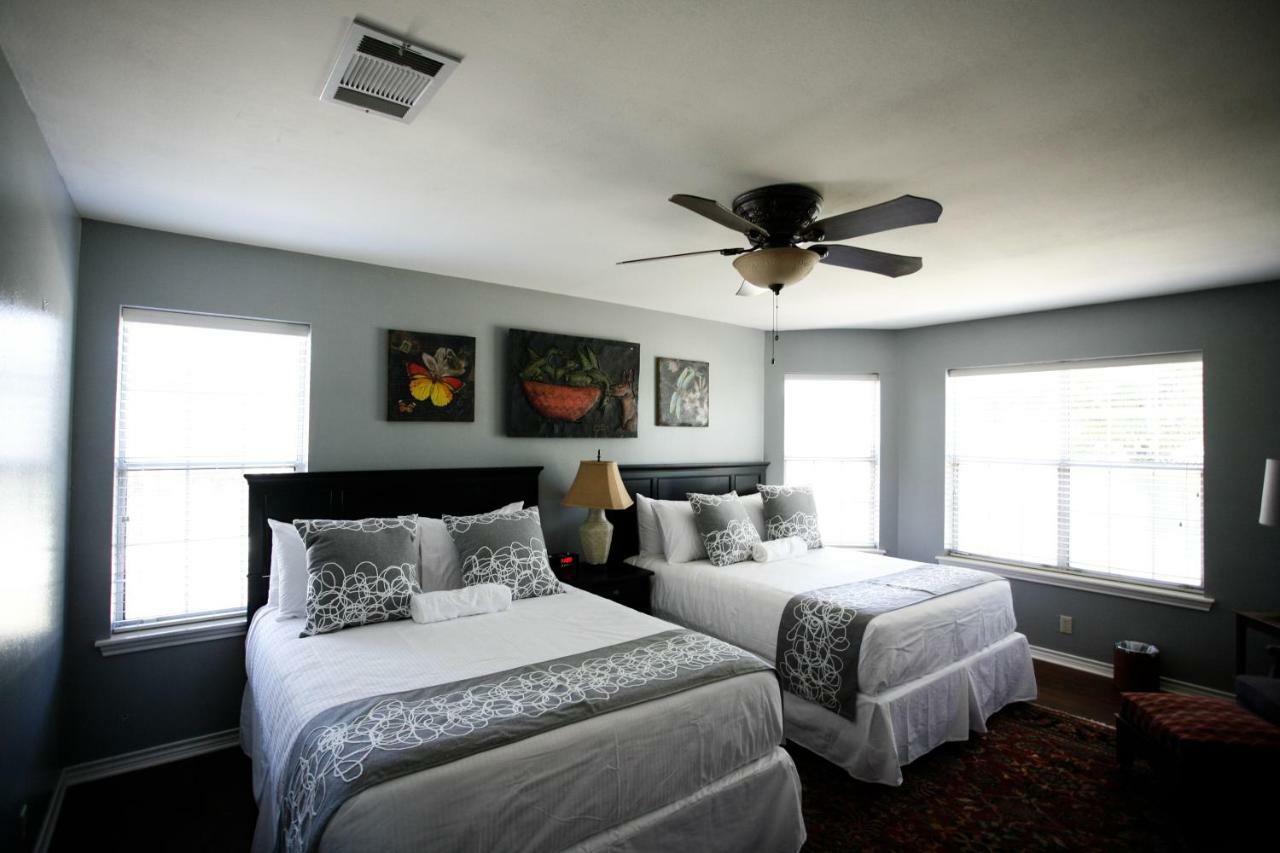 Hotel Camp Lucy Dripping Springs Exterior foto