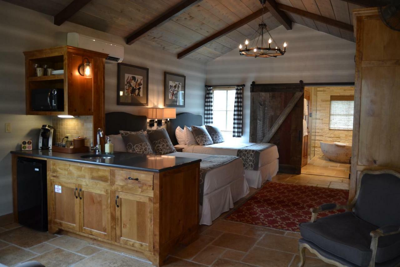 Hotel Camp Lucy Dripping Springs Exterior foto
